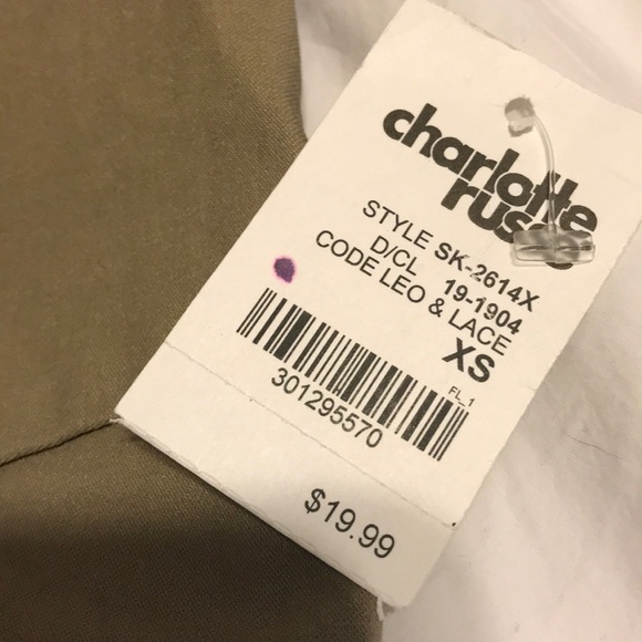 Tan skirt - Picture 2 of 3